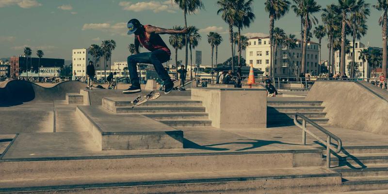 Expat Guide: Navigating UAE's Emiratisation Policy - Compliance, Incentives & Practical Insights for Living in the UAE