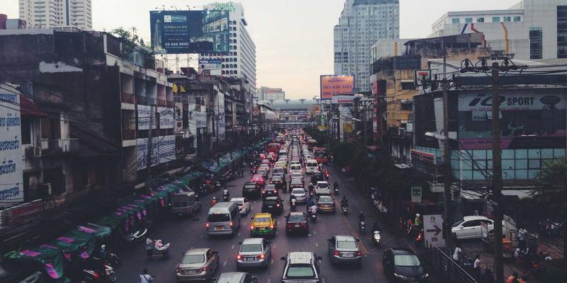 阿布扎比科技创业指南：解码阿联酋本土初创生态，从孵化器到风险投资网络